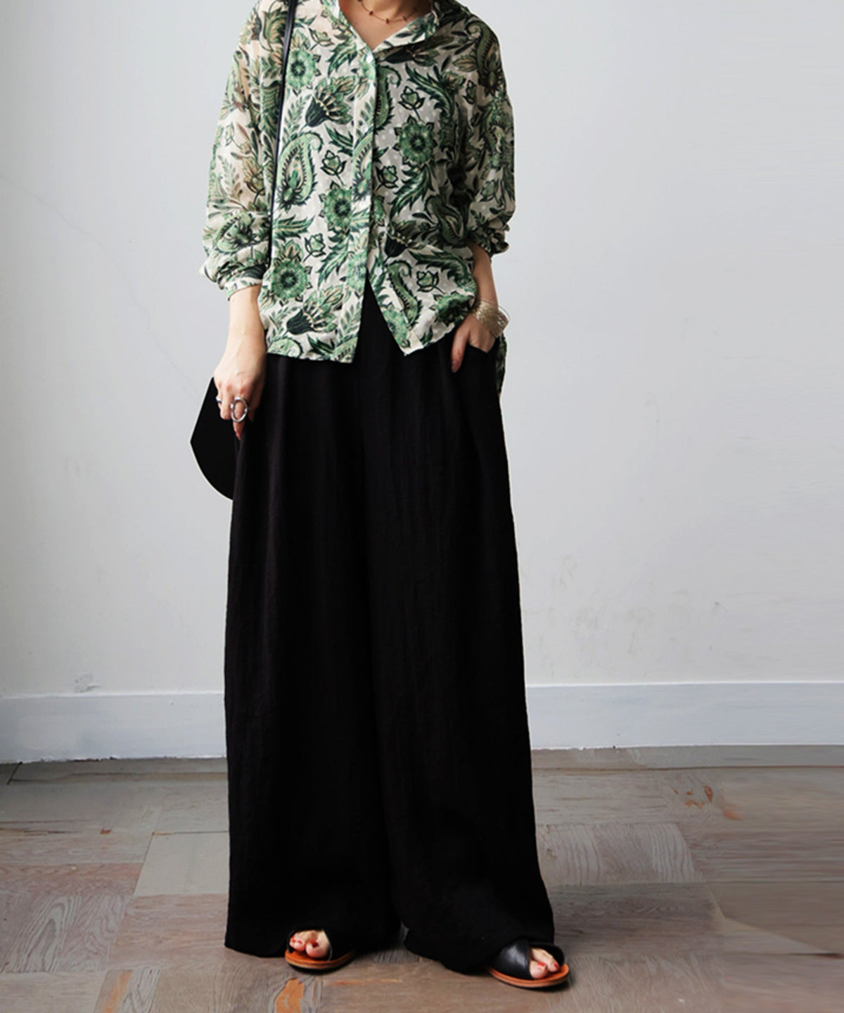NUUUII Dot Jacquard Botanical Sheer Shirt Ladies