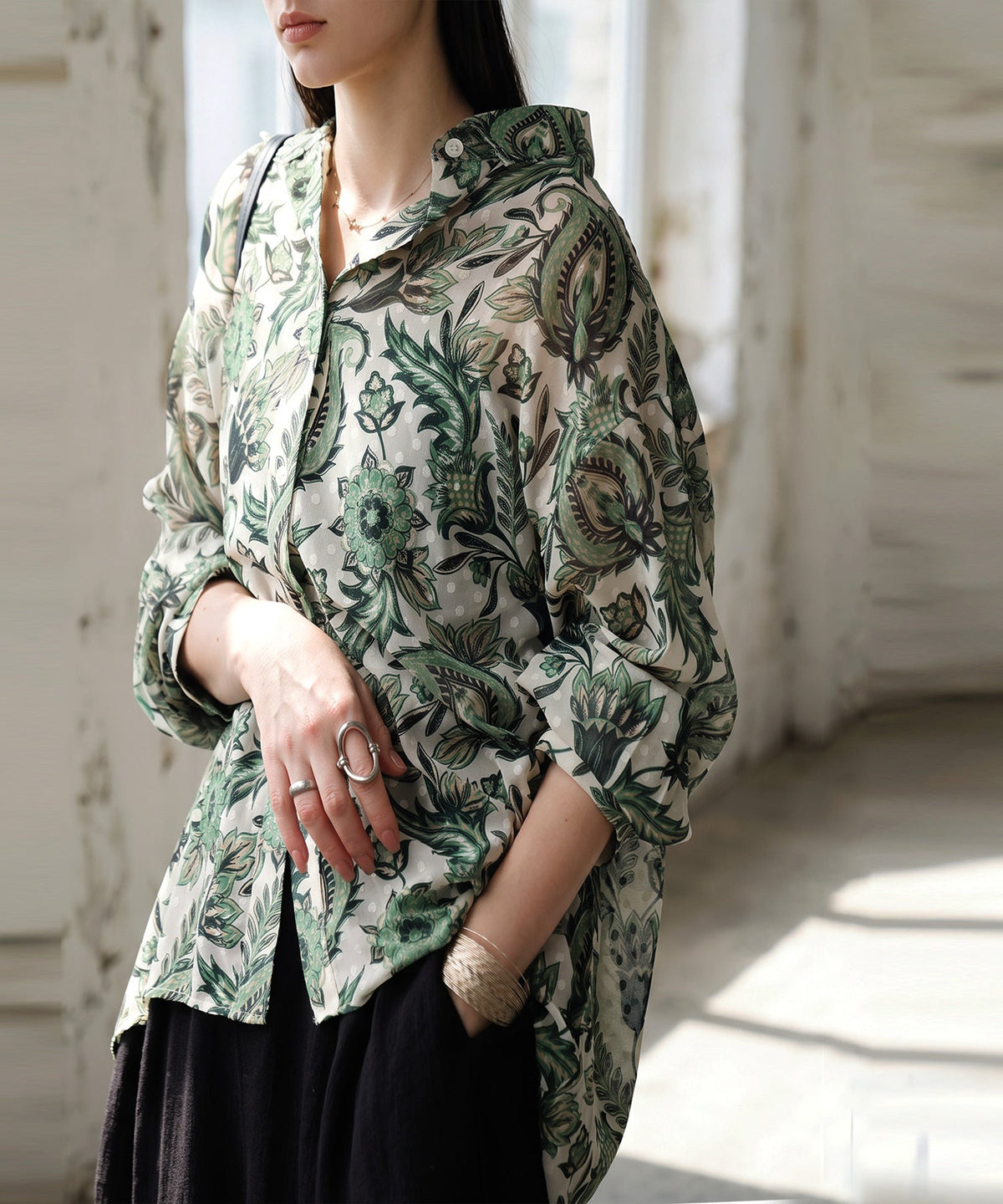 NUUUII Dot Jacquard Botanical Sheer Shirt Ladies