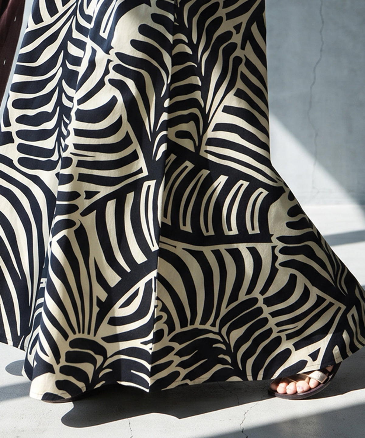 NUUUII Leaf Print Zebra Print Cotton Linen Flared Camisole Dress Ladies