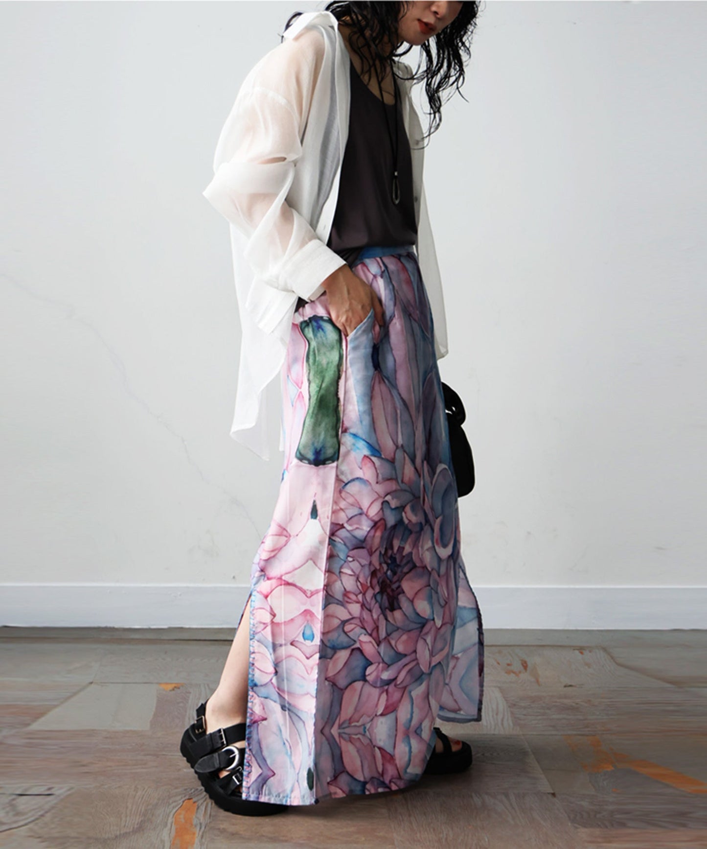 NUUUII Watercolor Floral Print Long Skirt With Front Slit Ladies