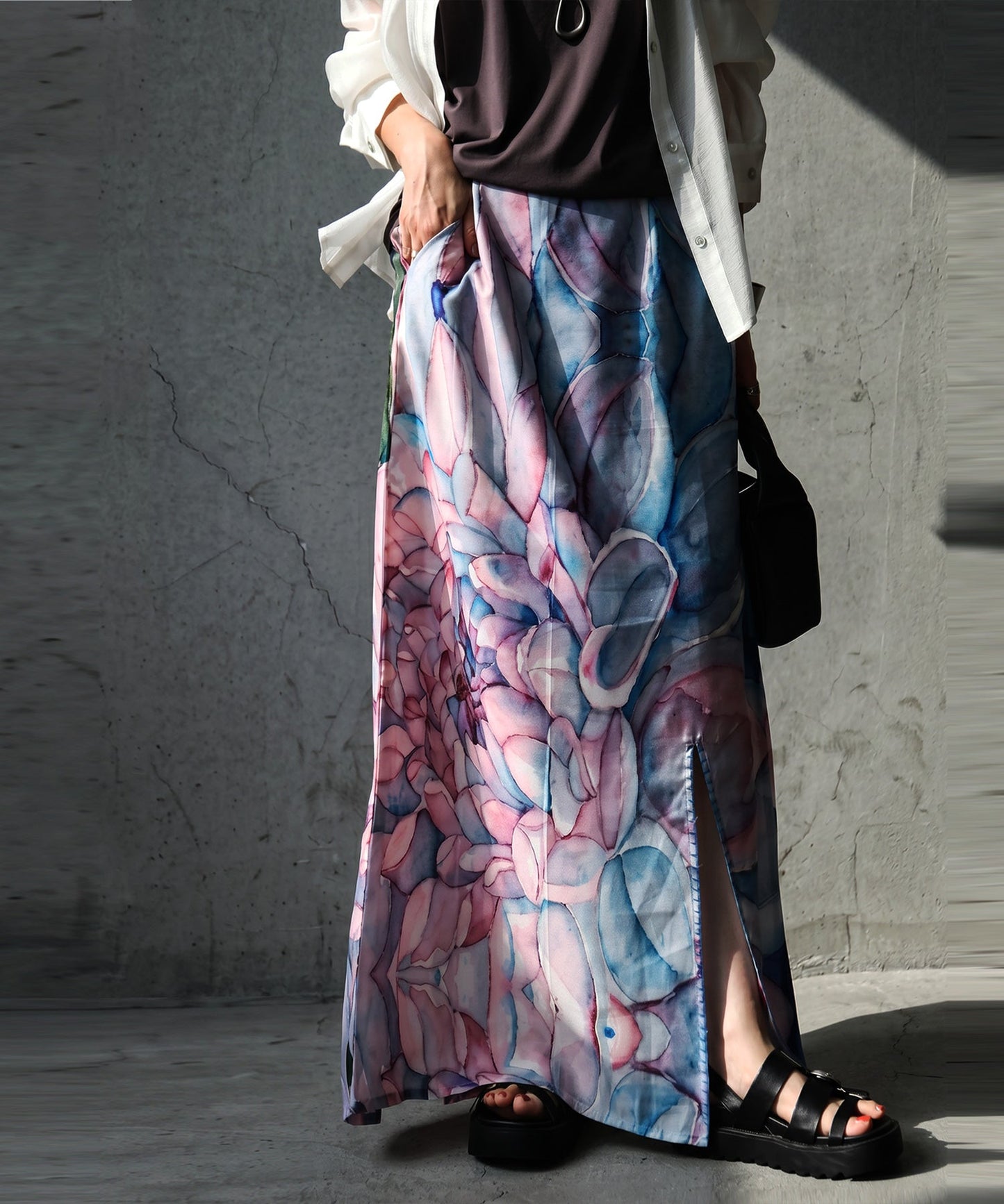 NUUUII Watercolor Floral Print Long Skirt With Front Slit Ladies